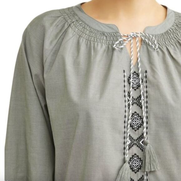 Time and Tru Women's Embroidered Sleeve Peasant Top - Picture 2 of 7